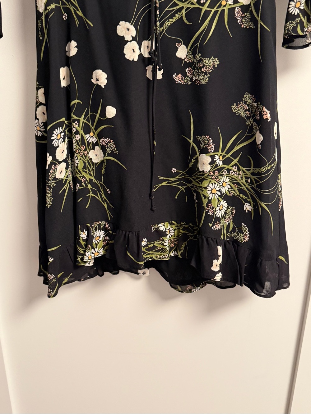 Reformation Lorelei Dress - Picture 4 of 9